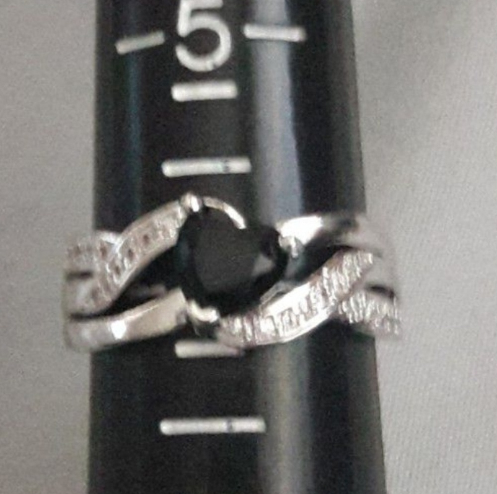925 sterling silver black sapphire heart ring